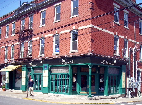 le Doueville